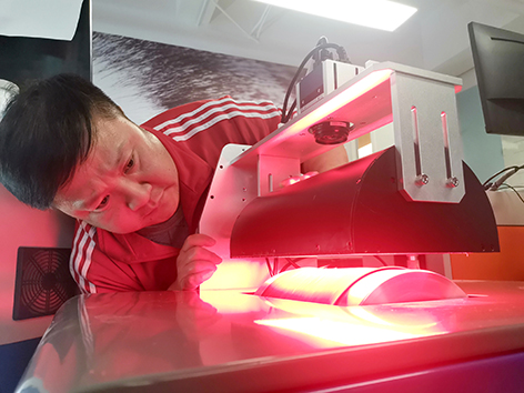 【亦城時報頭條】鈦瑪科人工智能視覺監(jiān)測研發(fā)中心啟動建設 產(chǎn)線產(chǎn)品質量實時監(jiān)測精度邁向微米級